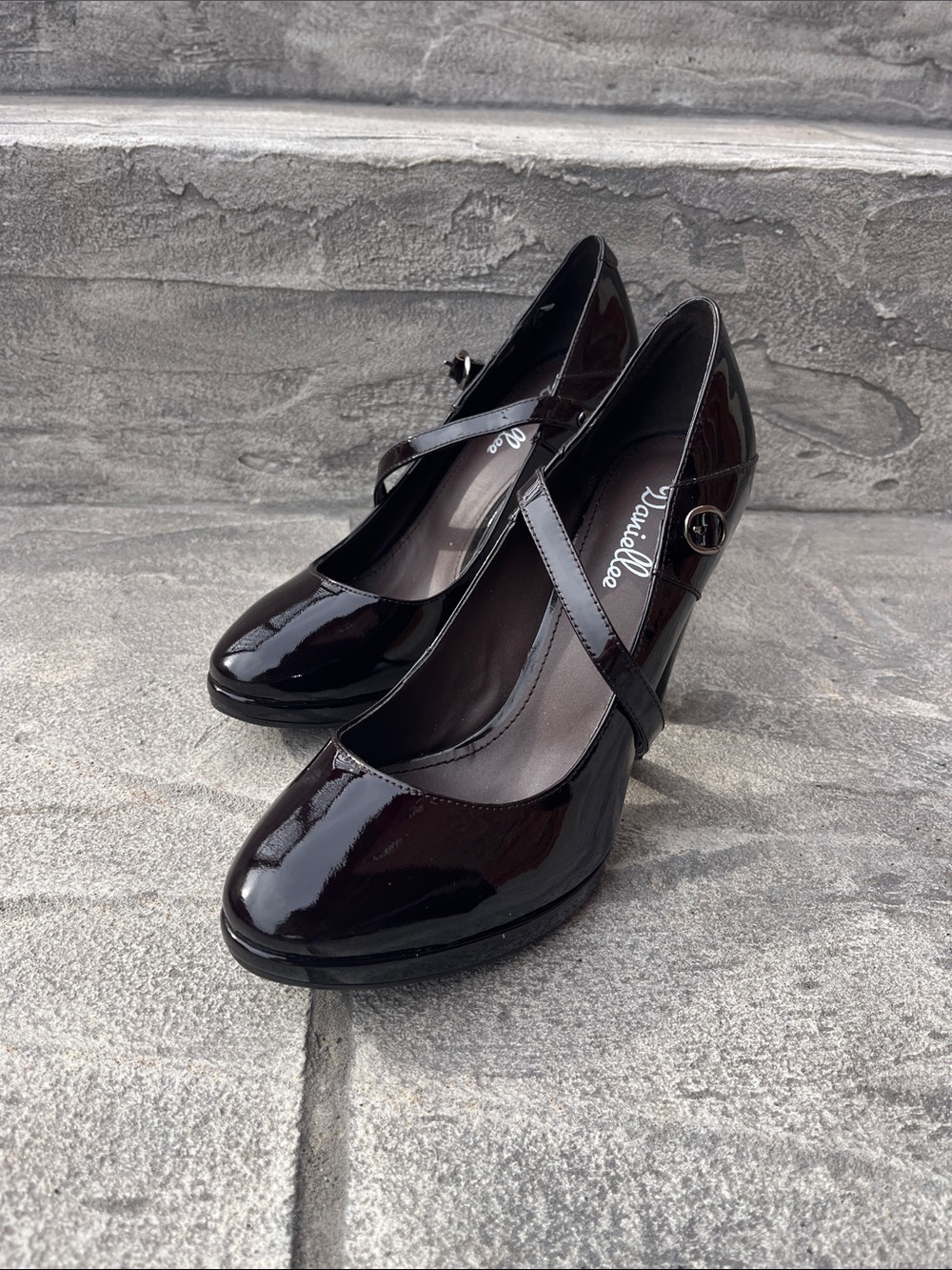 Daniellee Glossy Patent Mary Jane Pumps in Deep Burgundy